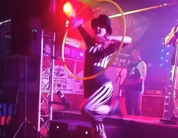 Hooping & Mini Hoop